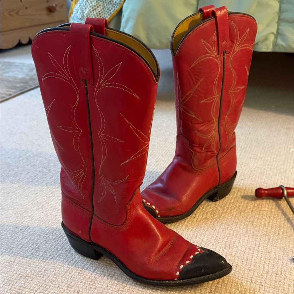 Harley-Davidson Red and Black Leather Heeled Boots